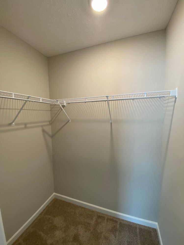 Like New Luxury Townhome! 3 BR, 2.5 BA, 1 Car Garage, Pool, Dog Park, and More! property image