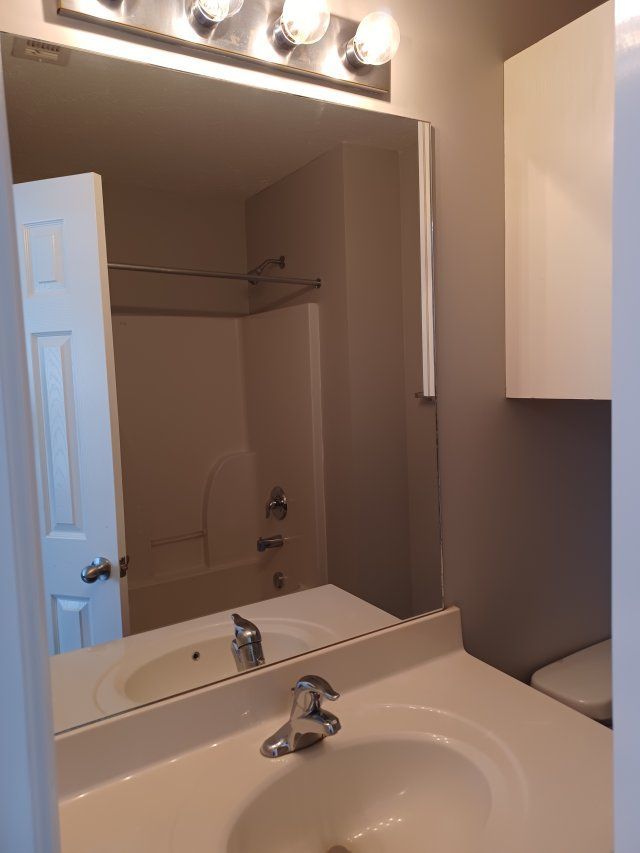 Awesome Location. South Nashville Townhome. Washer & Dryer. property image