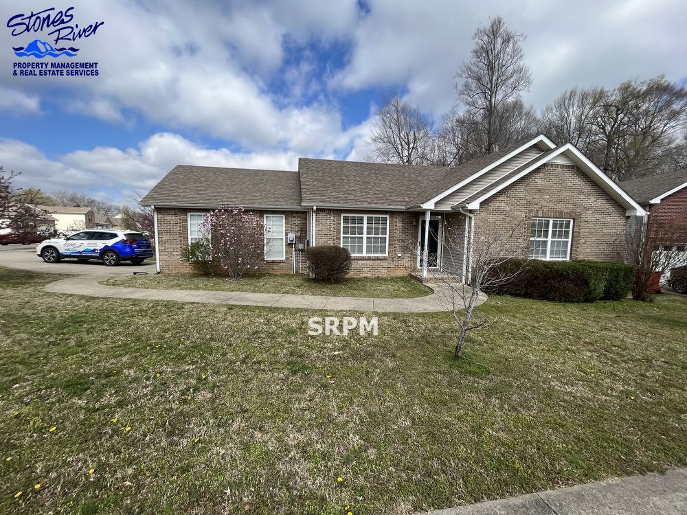 Charming 3 Bed / 2 Bath Ranch-Style Home on Corner Lot – Clarksville, TN property image