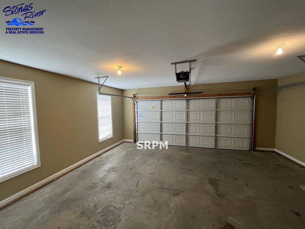 Charming 3 Bed / 2 Bath Ranch-Style Home on Corner Lot – Clarksville, TN property image