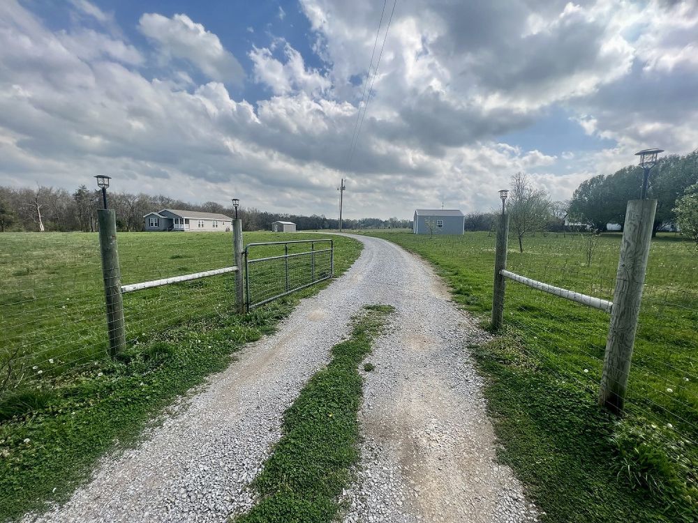 Beautiful 3Br 2Ba Mini Farm, Minutes Outside Shelbyville! property image
