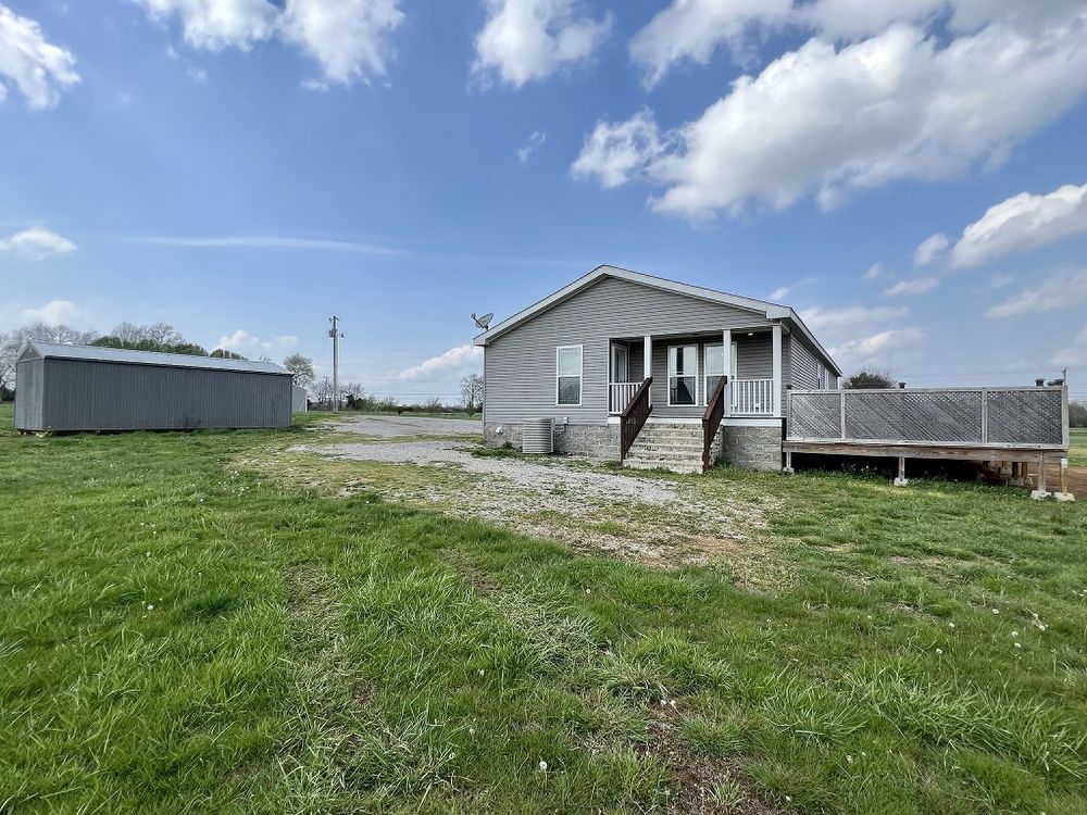 Beautiful 3Br 2Ba Mini Farm, Minutes Outside Shelbyville! property image