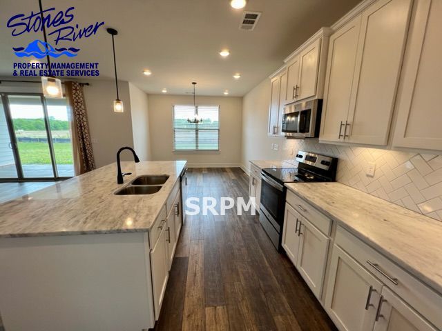 Beautiful 4 Bed/ 3.5 Bath Home in Newly Built Rivers Edge! property image