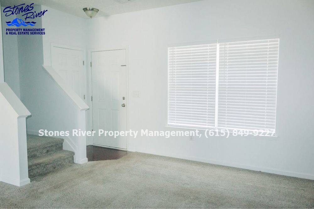 3 BR/ 2.5 BA Townhome in Somerset Springs in Spring Hill! Club House pool, workout area, etc.. property image