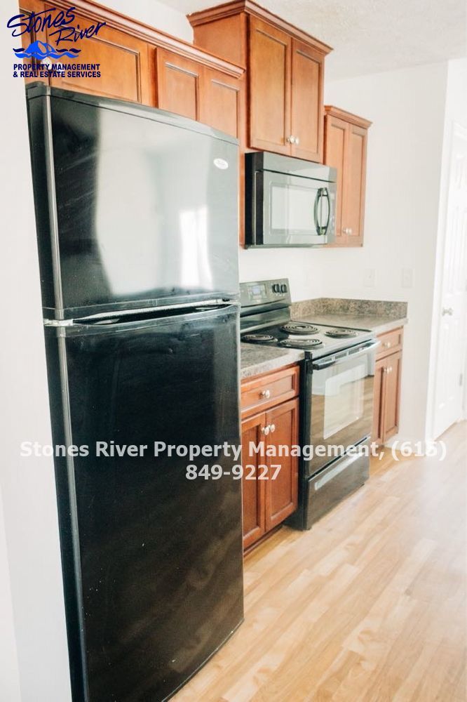 3 BR/ 2.5 BA Townhome in Somerset Springs in Spring Hill! Club House pool, workout area, etc.. property image