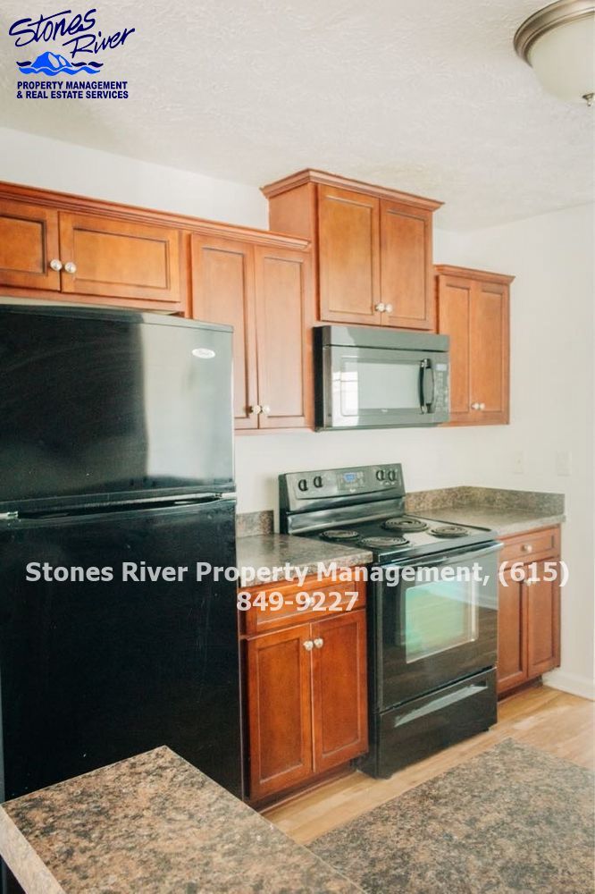 3 BR/ 2.5 BA Townhome in Somerset Springs in Spring Hill! Club House pool, workout area, etc.. property image