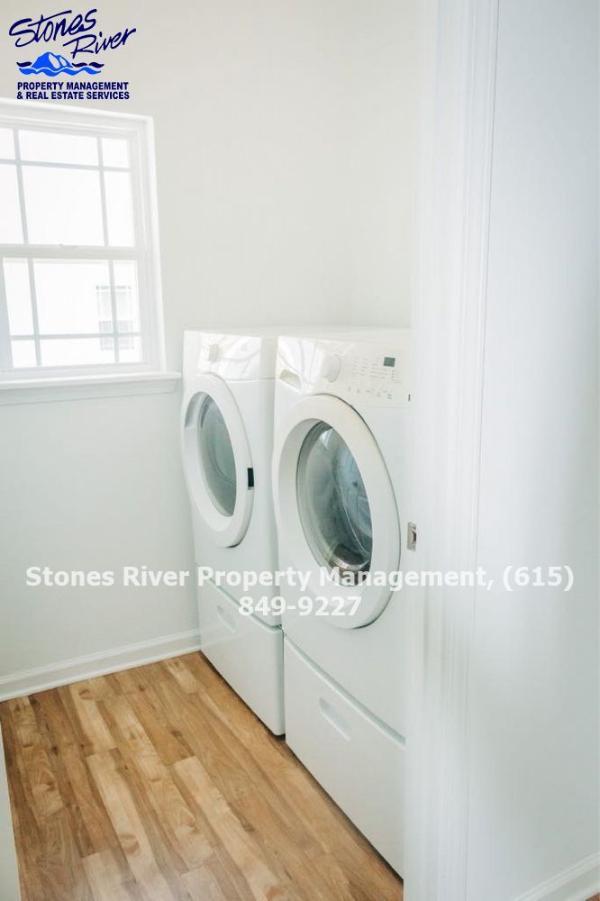 3 BR/ 2.5 BA Townhome in Somerset Springs in Spring Hill! Club House pool, workout area, etc.. property image