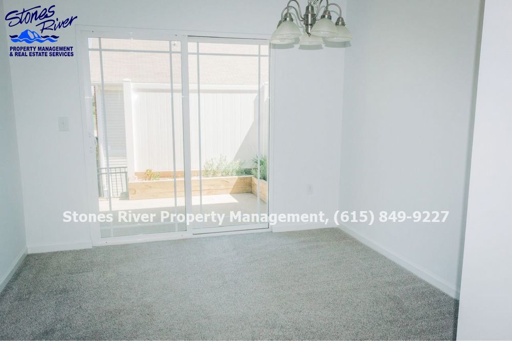 3 BR/ 2.5 BA Townhome in Somerset Springs in Spring Hill! Club House pool, workout area, etc.. property image