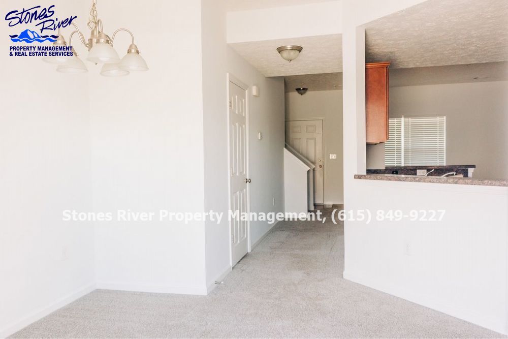 3 BR/ 2.5 BA Townhome in Somerset Springs in Spring Hill! Club House pool, workout area, etc.. property image