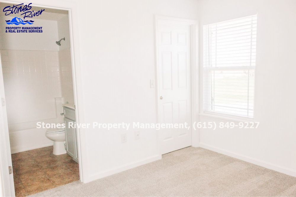 3 BR/ 2.5 BA Townhome in Somerset Springs in Spring Hill! Club House pool, workout area, etc.. property image