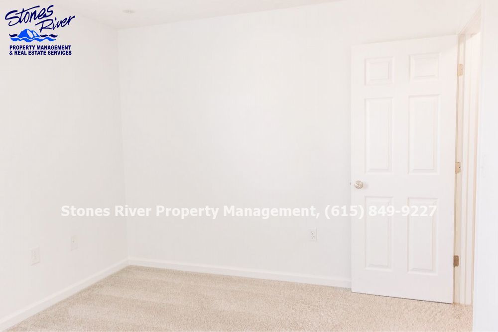 3 BR/ 2.5 BA Townhome in Somerset Springs in Spring Hill! Club House pool, workout area, etc.. property image