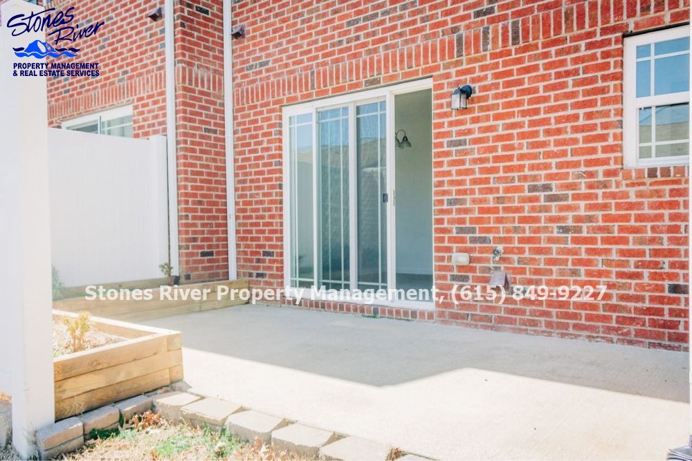 3 BR/ 2.5 BA Townhome in Somerset Springs in Spring Hill! Club House pool, workout area, etc.. property image