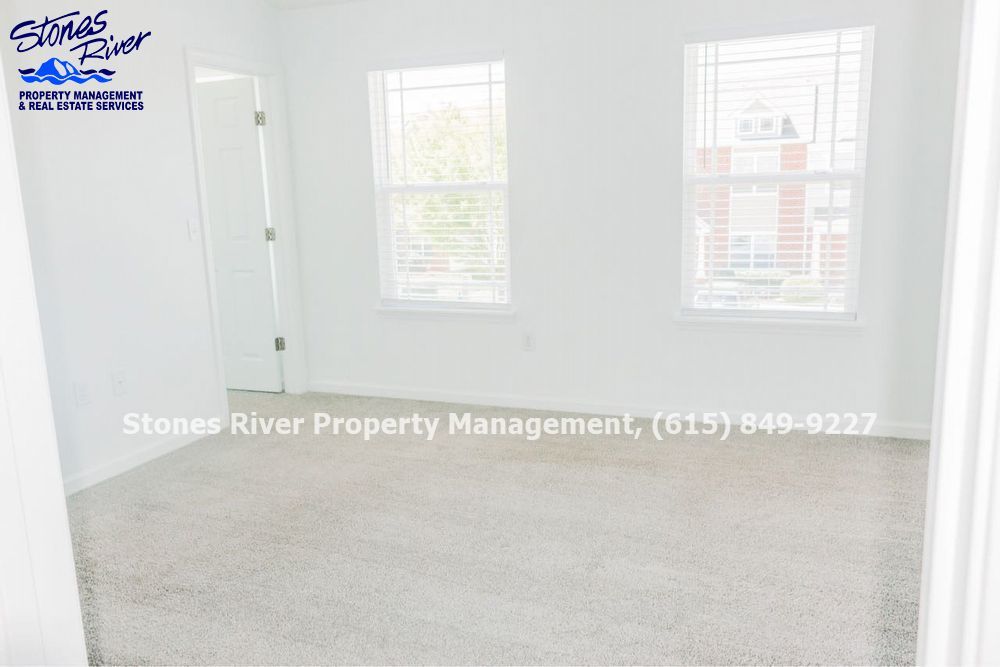 3 BR/ 2.5 BA Townhome in Somerset Springs in Spring Hill! Club House pool, workout area, etc.. property image
