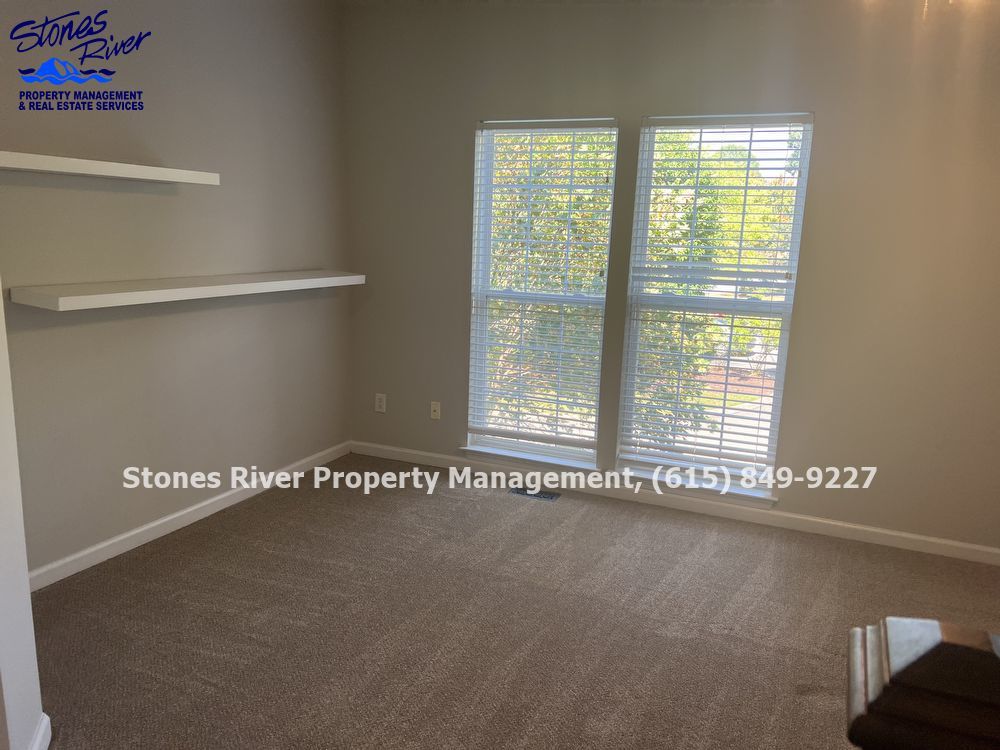 3 story 3/BR 2.5 BA in the heart of Cool Springs and minutes from the Factory in Franklin! property image