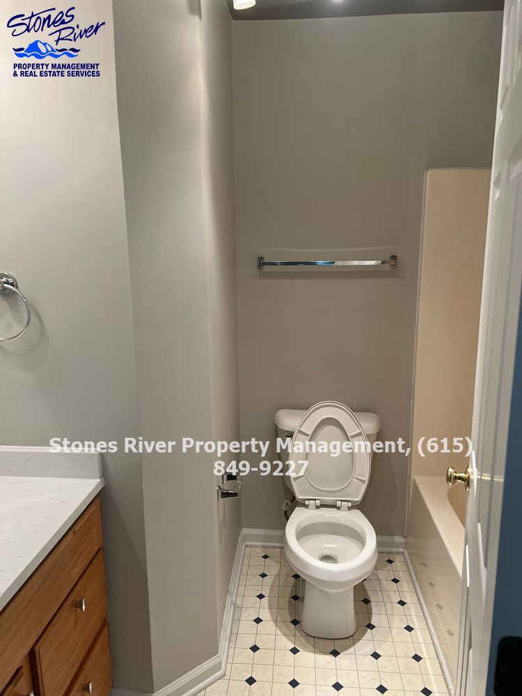 3 story 3/BR 2.5 BA in the heart of Cool Springs and minutes from the Factory in Franklin! property image