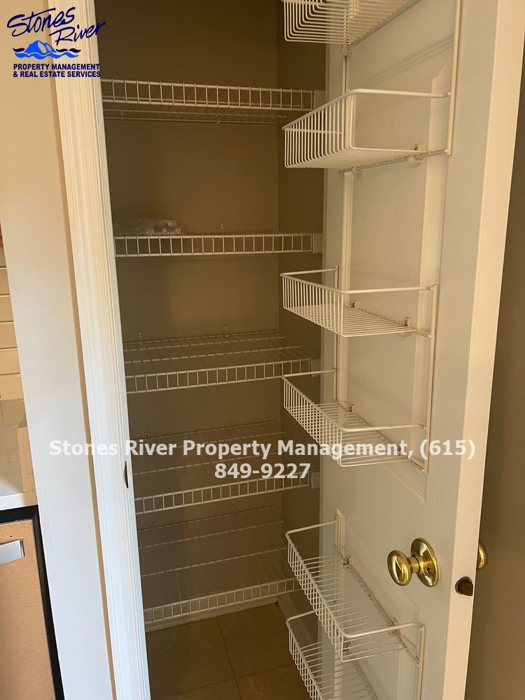 3 story 3/BR 2.5 BA in the heart of Cool Springs and minutes from the Factory in Franklin! property image