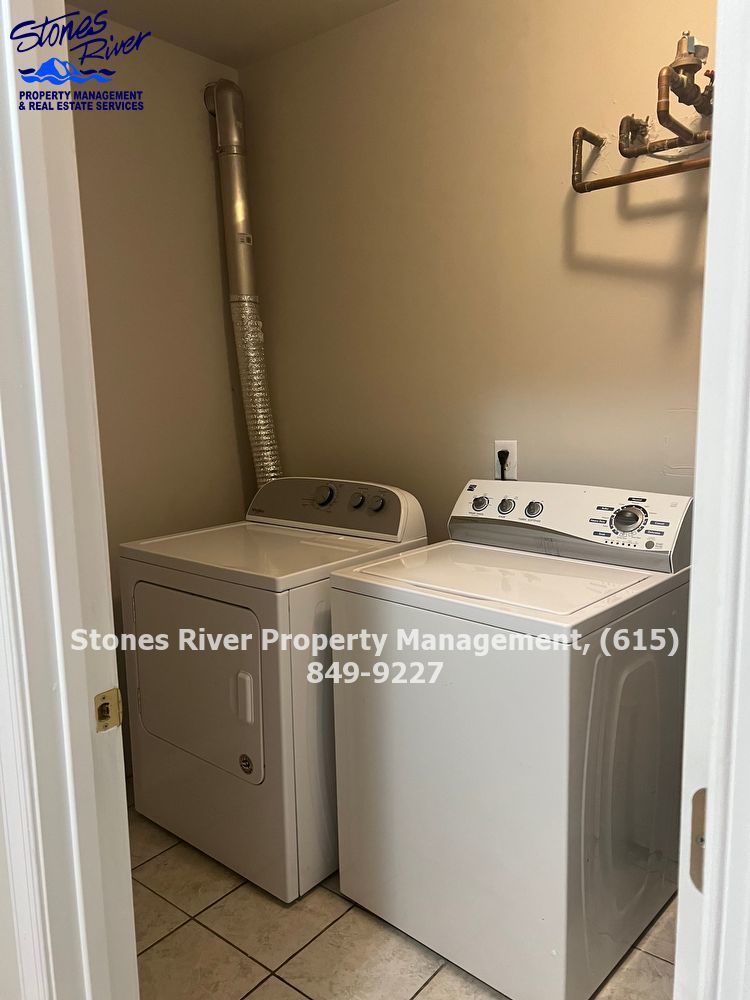 3 story 3/BR 2.5 BA in the heart of Cool Springs and minutes from the Factory in Franklin! property image