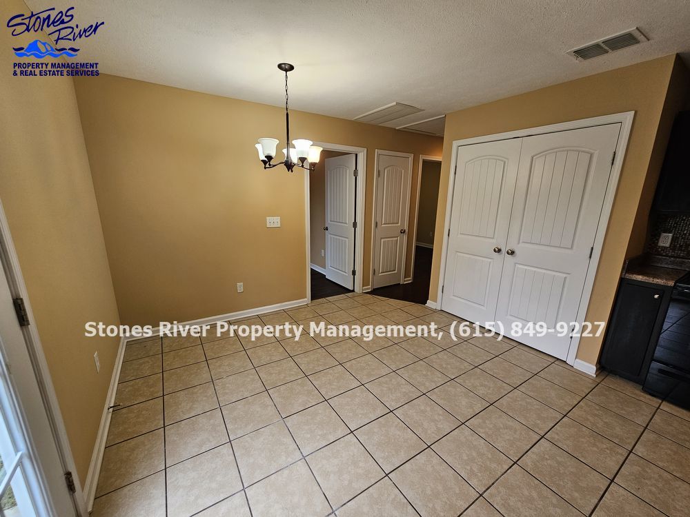 Beautiful Home Near Historic Downtown Tullahoma! property image