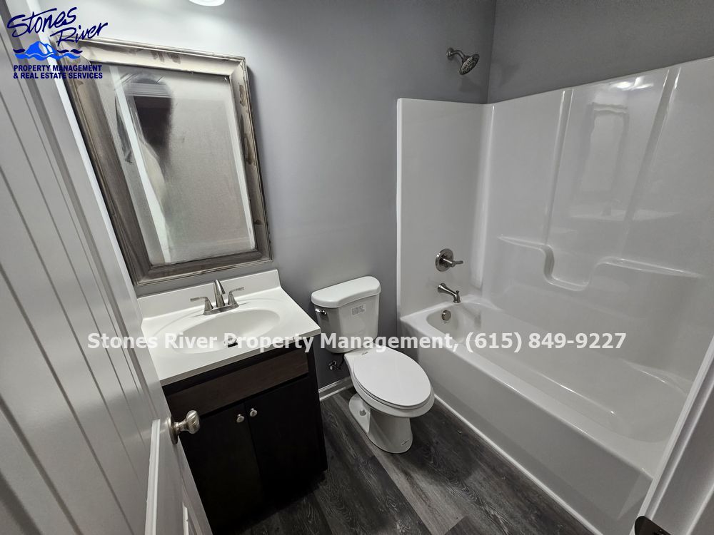 Charming 3 Bedroom Home with Spacious Back Yard... property image