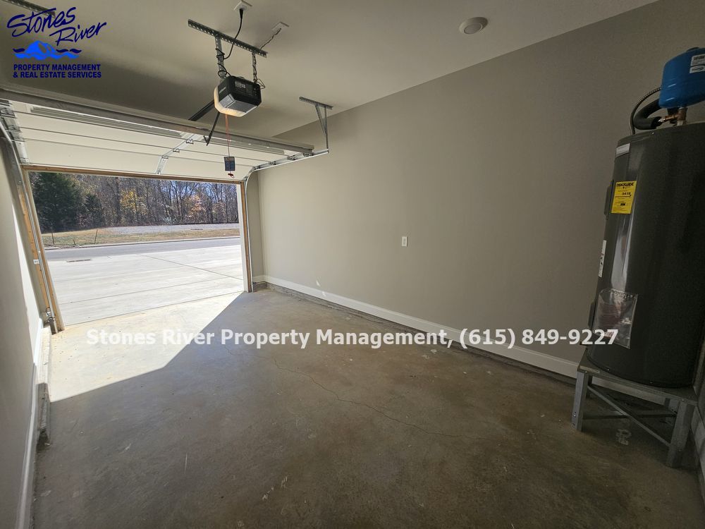RECENT BUILD TOWNHOME - LUXURY IN THE CENTER OF MANCHESTER property image