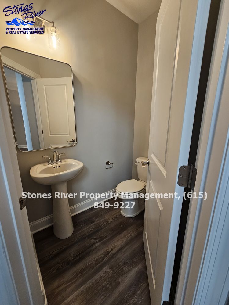 RECENT BUILD TOWNHOME - LUXURY IN THE CENTER OF MANCHESTER property image