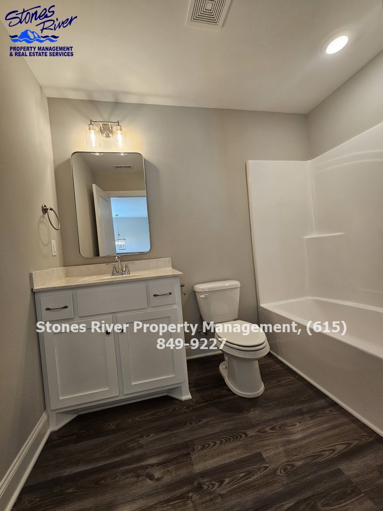 RECENT BUILD TOWNHOME - LUXURY IN THE CENTER OF MANCHESTER property image