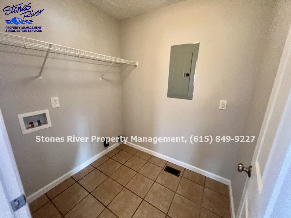 3 Bed/2 Bath W. Bonus & Fenced Yard in West Murfreesboro property image