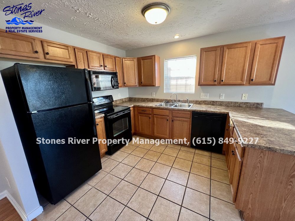 3 Bed/2 Bath W. Bonus & Fenced Yard in West Murfreesboro property image