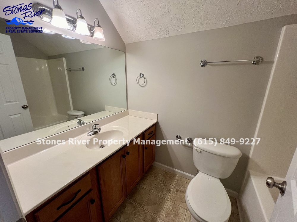 3 Bed/2 Bath W. Bonus & Fenced Yard in West Murfreesboro property image