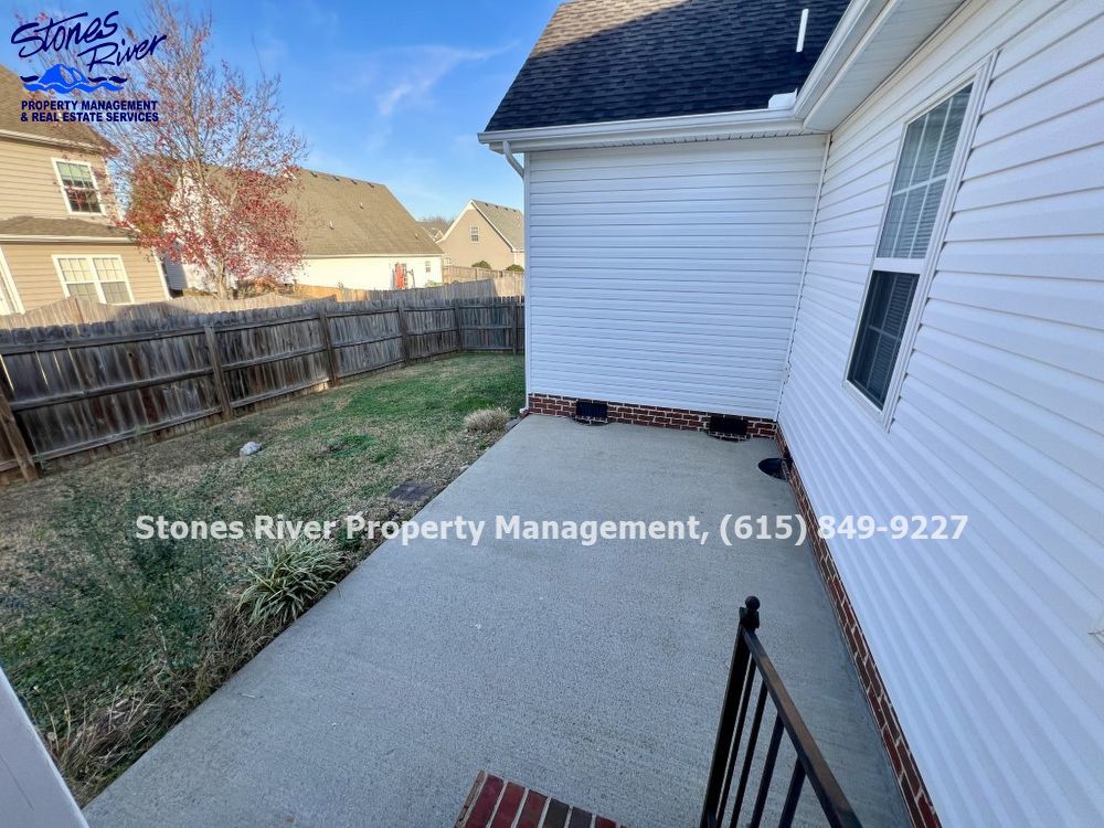 3 Bed/2 Bath W. Bonus & Fenced Yard in West Murfreesboro property image