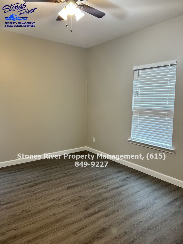 Charming 3 bed, 2 bath home! Fully fenced in, HUGE laundry room! property image