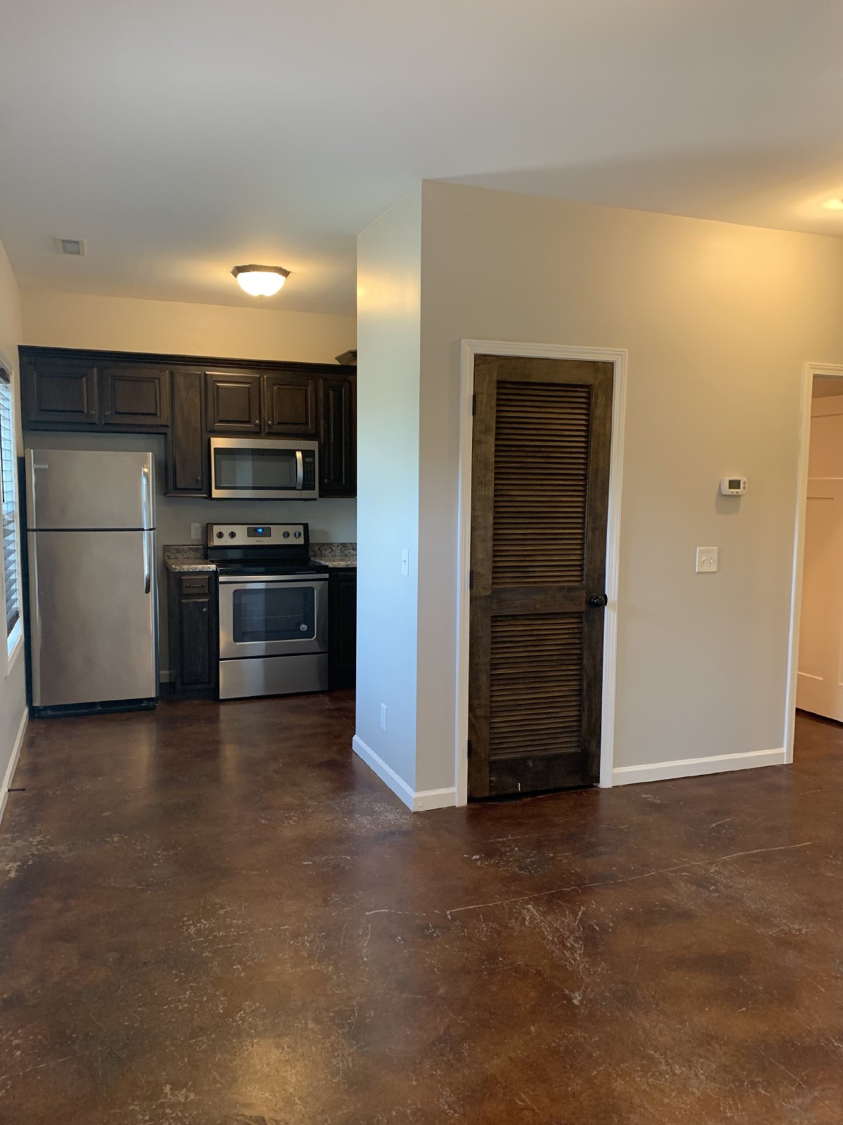 Modern Apartment in Great Central Location! 2 BR, 1 BA, with Deck. property image