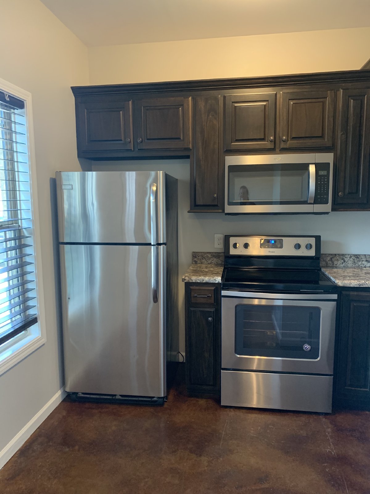 Modern Apartment in Great Central Location! 2 BR, 1 BA, with Deck. property image