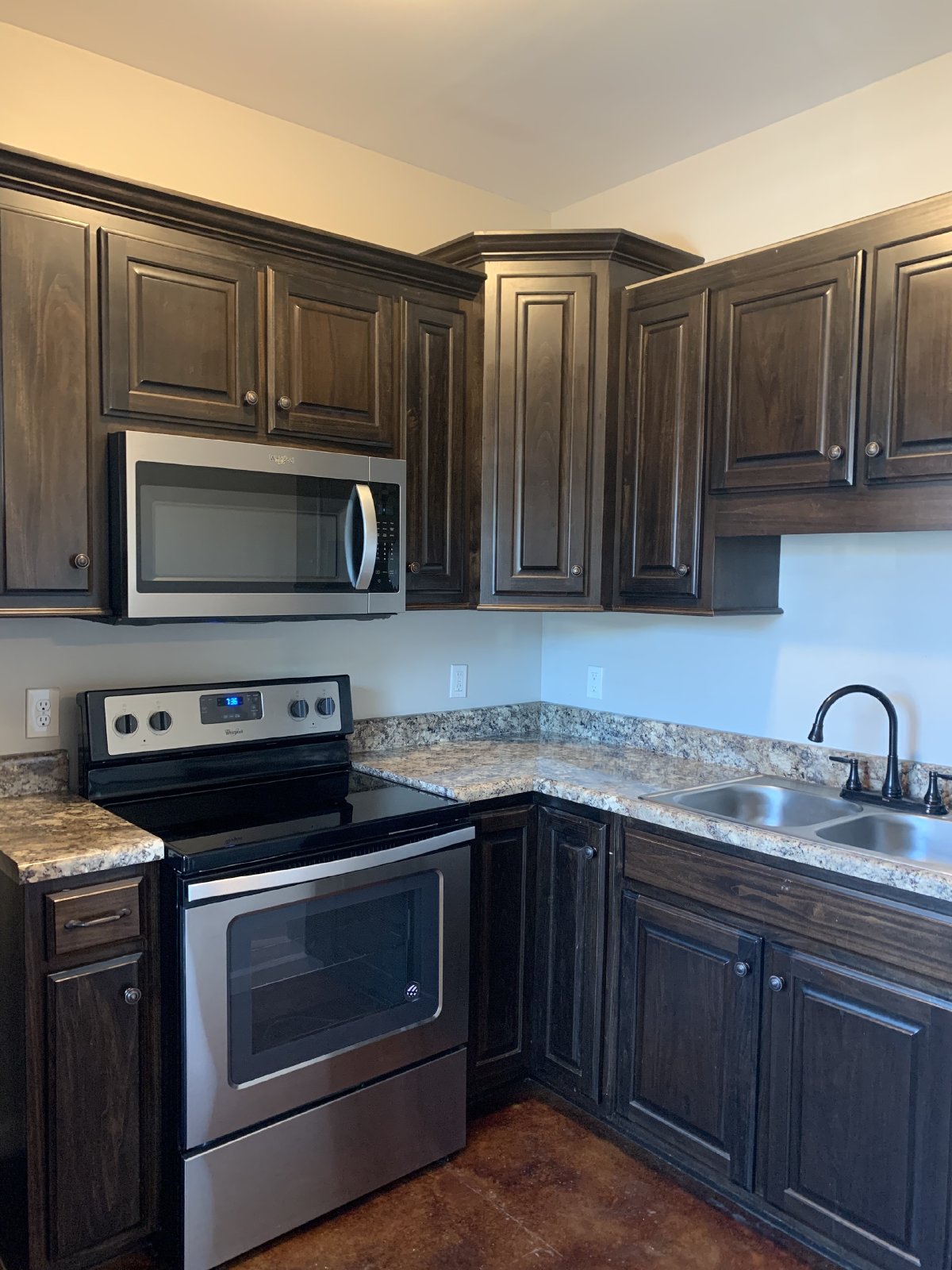 Modern Apartment in Great Central Location! 2 BR, 1 BA, with Deck. property image