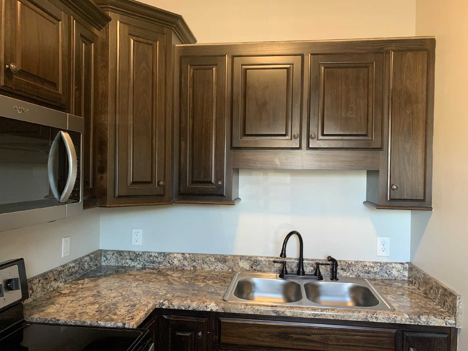 Modern Apartment in Great Central Location! 2 BR, 1 BA, with Deck. property image