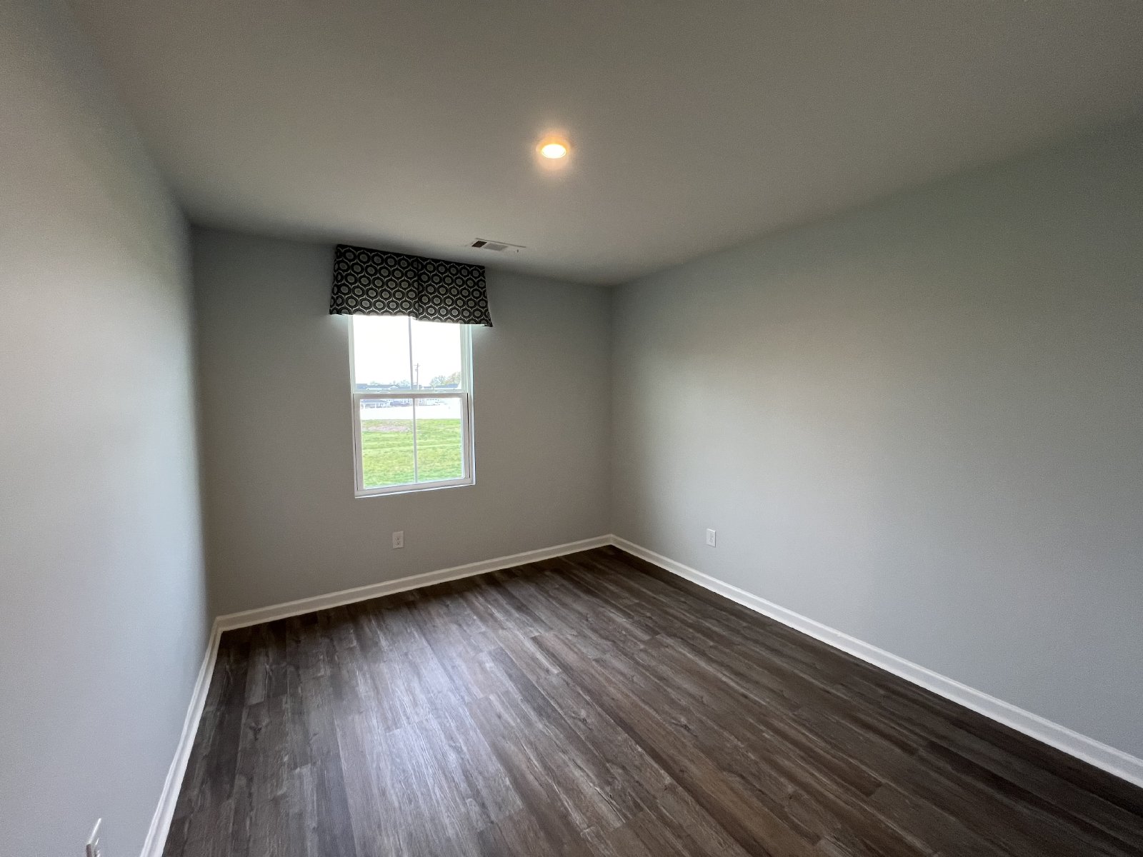 Spacious 4 Bedroom, 2.5 Bath Home plus Bonus Area/Home Office in Christiana! Available Immediately property image