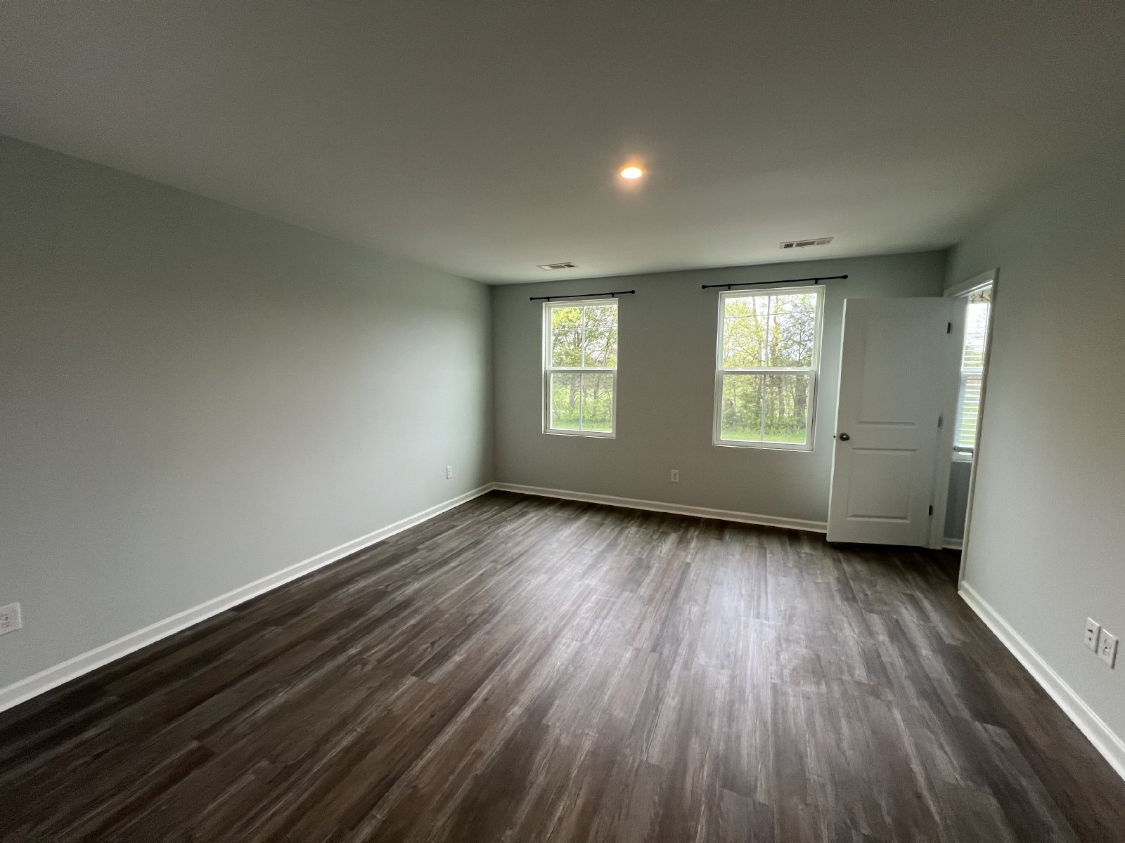 Spacious 4 Bedroom, 2.5 Bath Home plus Bonus Area/Home Office in Christiana! Available Immediately property image