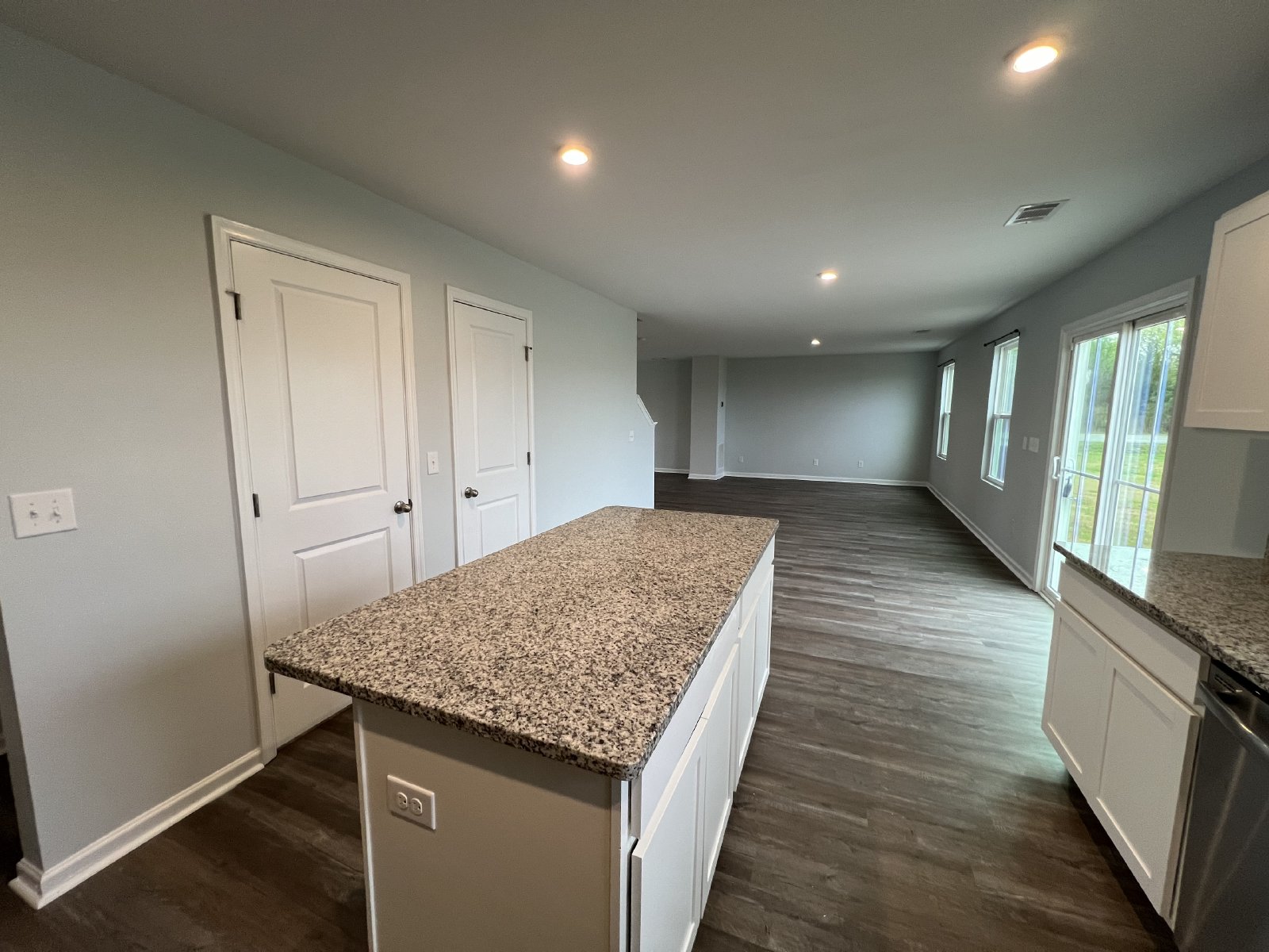 Spacious 4 Bedroom, 2.5 Bath Home plus Bonus Area/Home Office in Christiana! Available Immediately property image