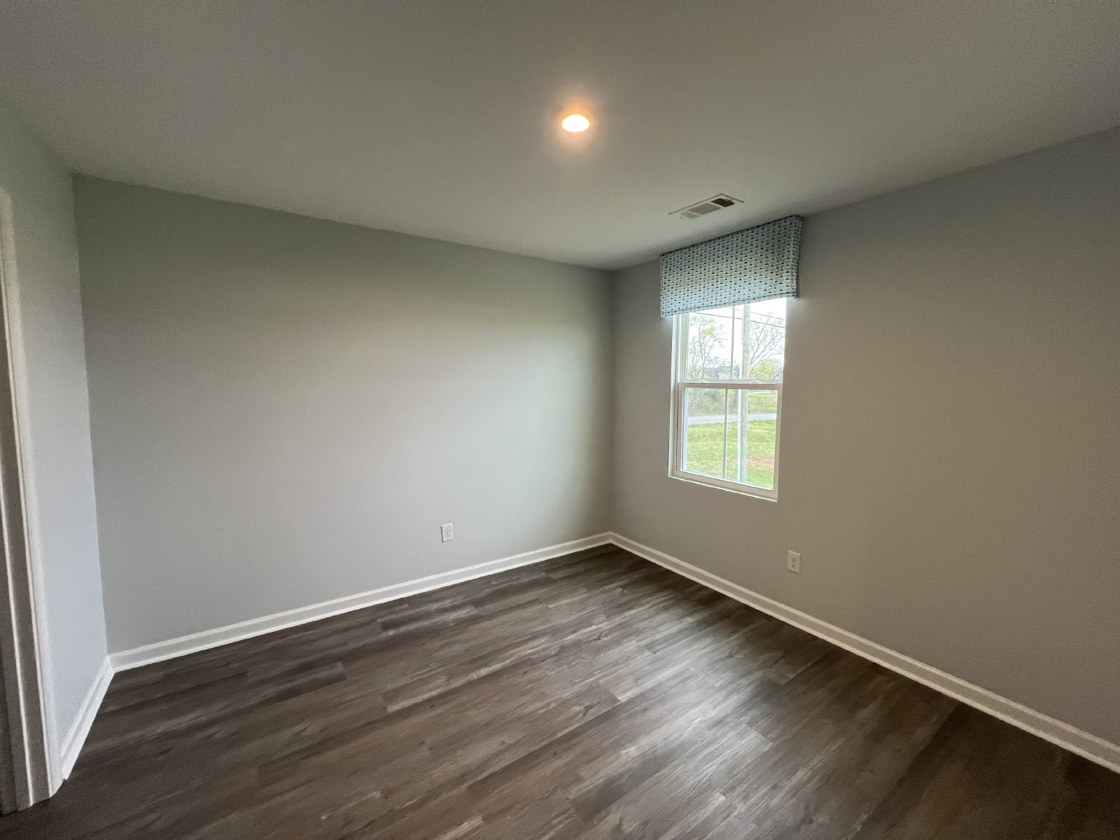 Spacious 4 Bedroom, 2.5 Bath Home plus Bonus Area/Home Office in Christiana! Available Immediately property image