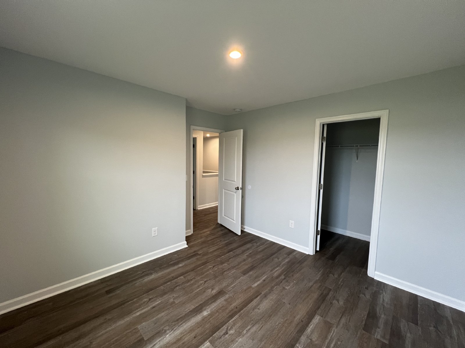 Spacious 4 Bedroom, 2.5 Bath Home plus Bonus Area/Home Office in Christiana! Available Immediately property image