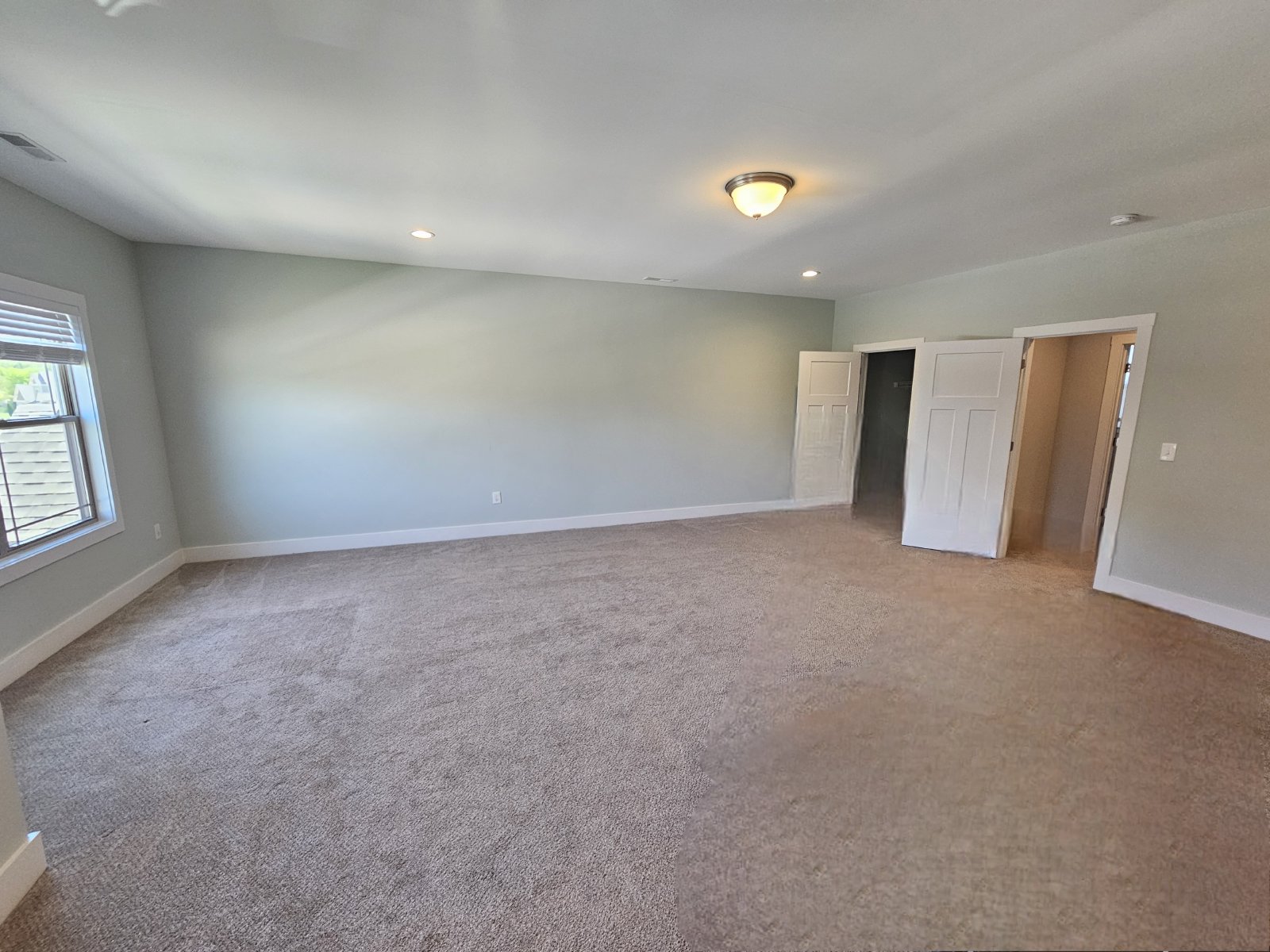 COMING SOON Lakeside Luxury Townhome in Private Gated Community property image