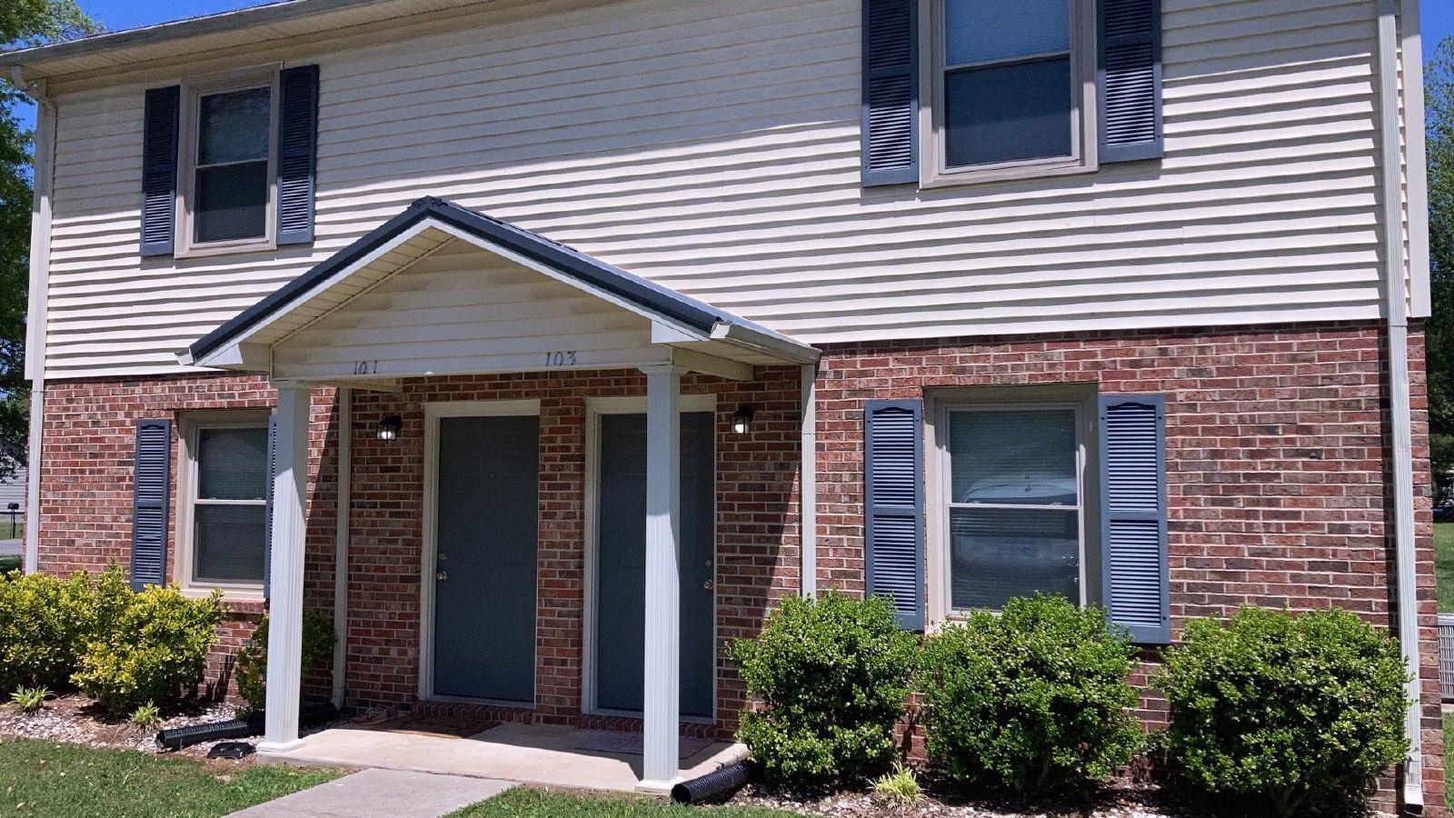 Spacious 2-Story Duplex in Tullahoma! property image