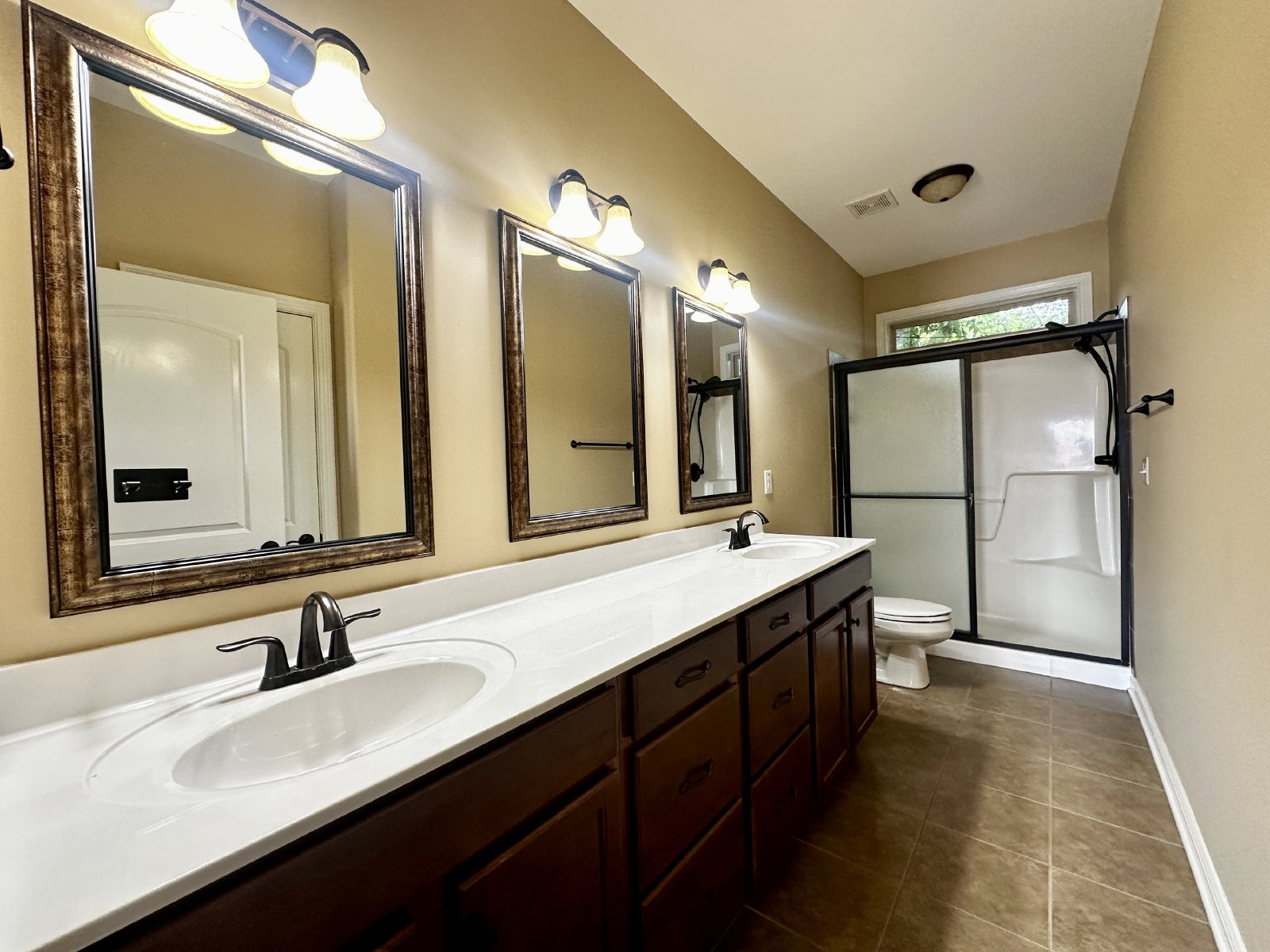 Charming 2BR Home in the Heart of Clarksville! property image