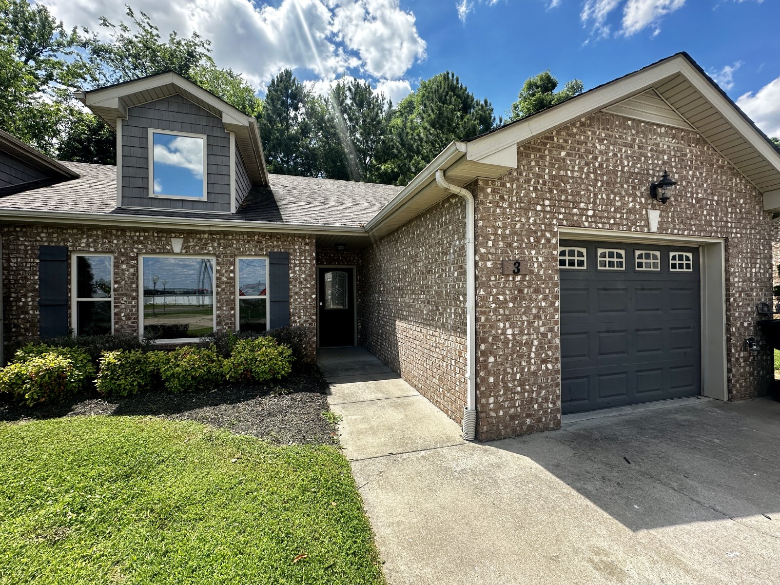 Charming 2BR Home in the Heart of Clarksville! property image