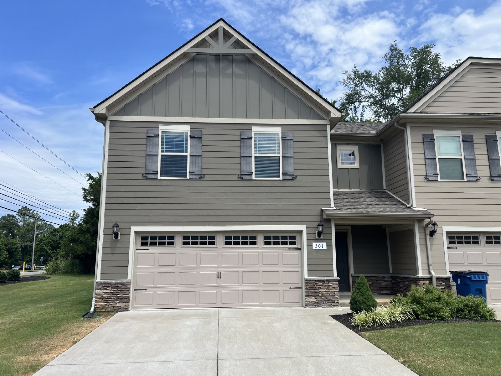 Spacious End Unit 3 BR, 2.5 Bath Townhome in Smyrna - Low Maintenance Living! property image