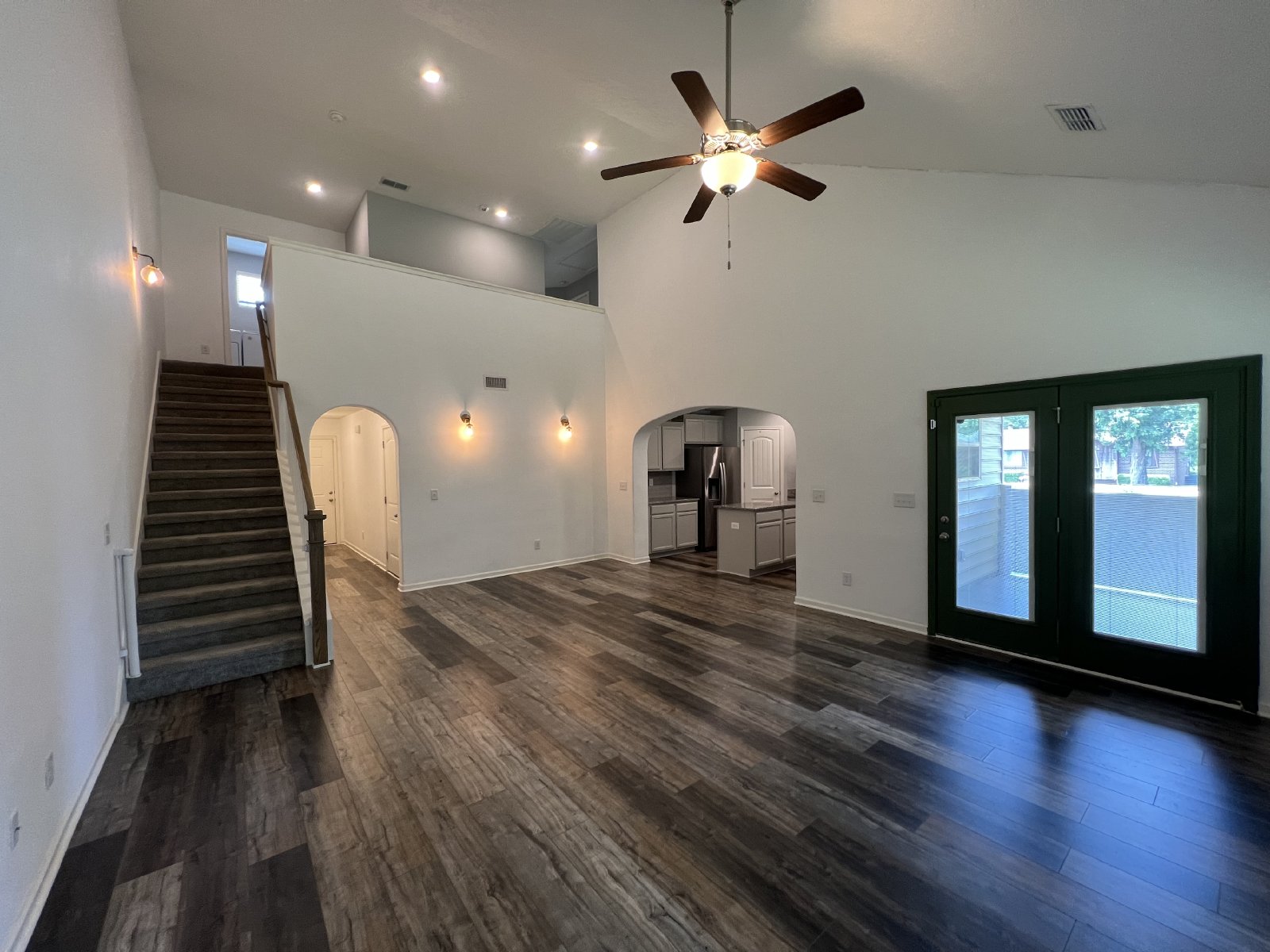 Spacious End Unit 3 BR, 2.5 Bath Townhome in Smyrna - Low Maintenance Living! property image