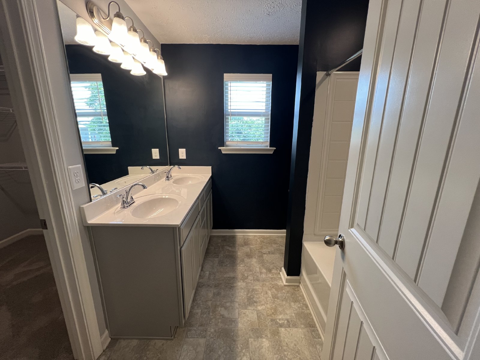 Spacious End Unit 3 BR, 2.5 Bath Townhome in Smyrna - Low Maintenance Living! property image