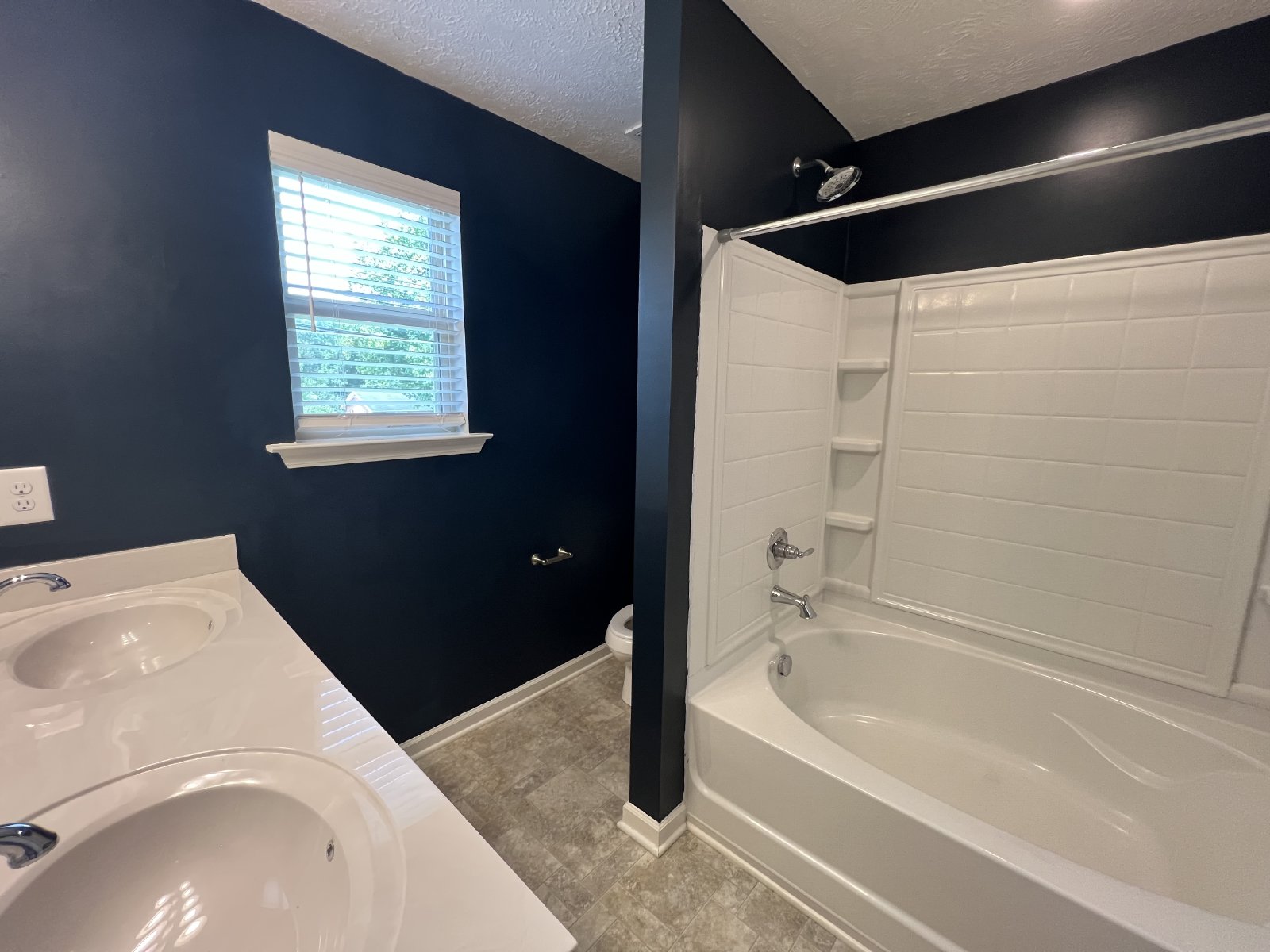Spacious End Unit 3 BR, 2.5 Bath Townhome in Smyrna - Low Maintenance Living! property image