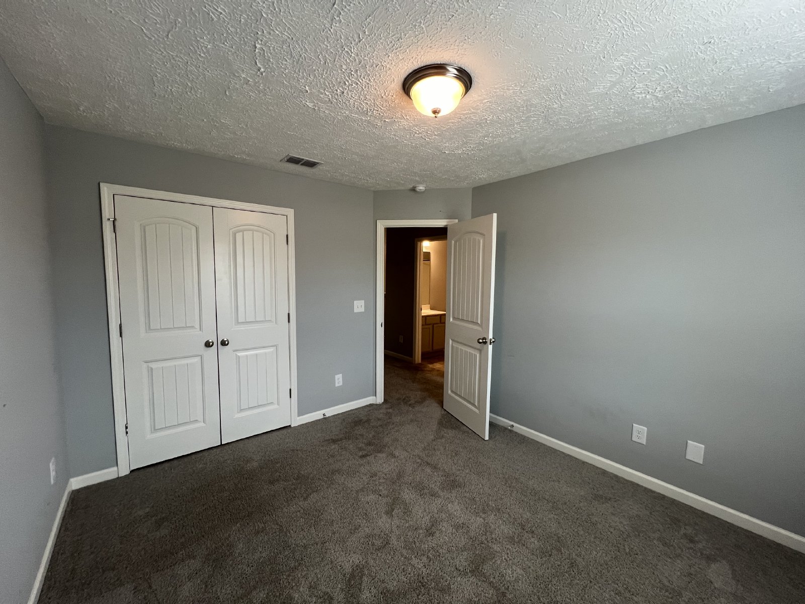 Spacious End Unit 3 BR, 2.5 Bath Townhome in Smyrna - Low Maintenance Living! property image