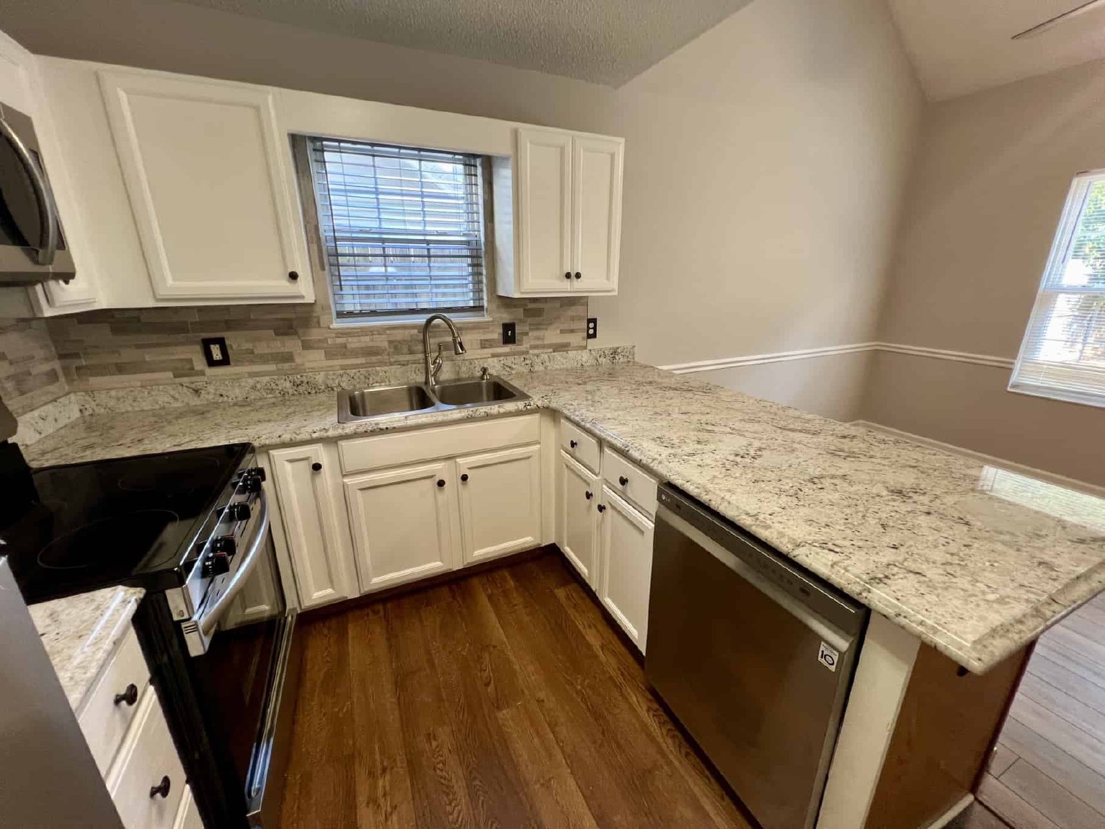 Charming 3-Bedroom Home with Fenced Backyard in South Murfreesboro! property image